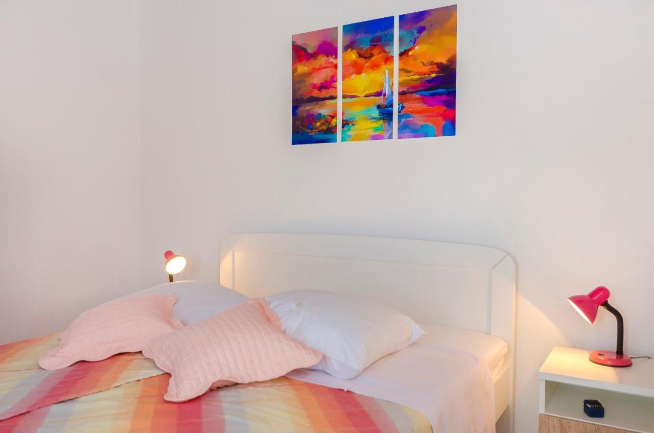 Apartment&Rooms Ema Vodice Buitenkant foto